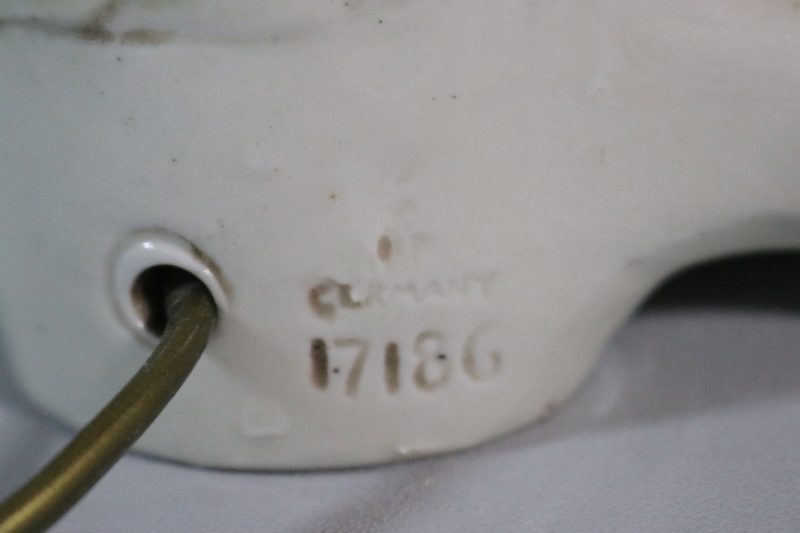 Bordslampa Tyskland 17186, Barockstil