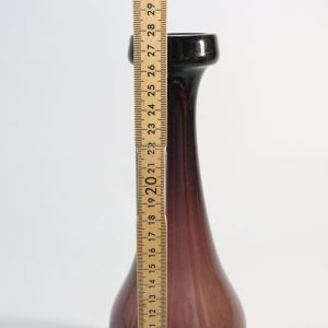 Glasvas i lila, 27cm hög