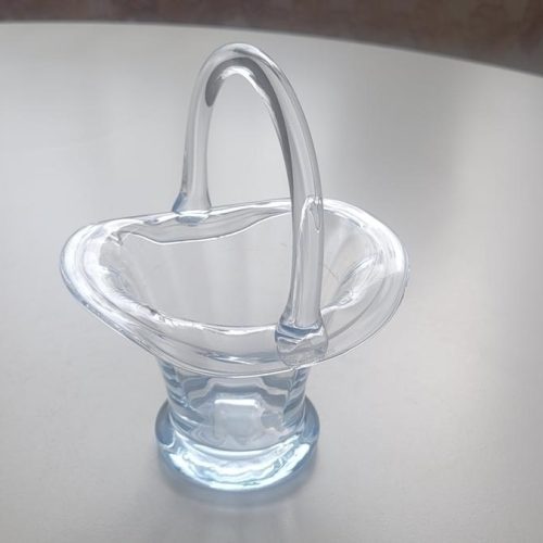 Skål i form av en korg, glas
