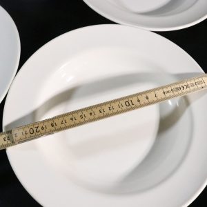 Set med 6 Gustavsberg-tallrikar i plast – Praktisk Svensk Design