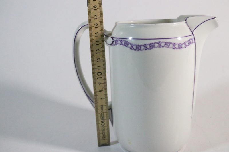 Elegant Mjölkkanna i Porslin – Vintage Charm