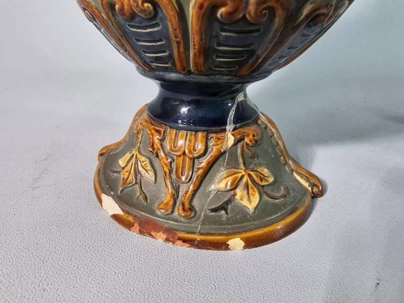 VAS, Wilhelm Schiller & Sons, majolika, sent 1800-tal