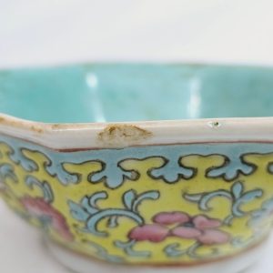 SKÅL, porslin. troligen Qingdynatin, omkring 1900