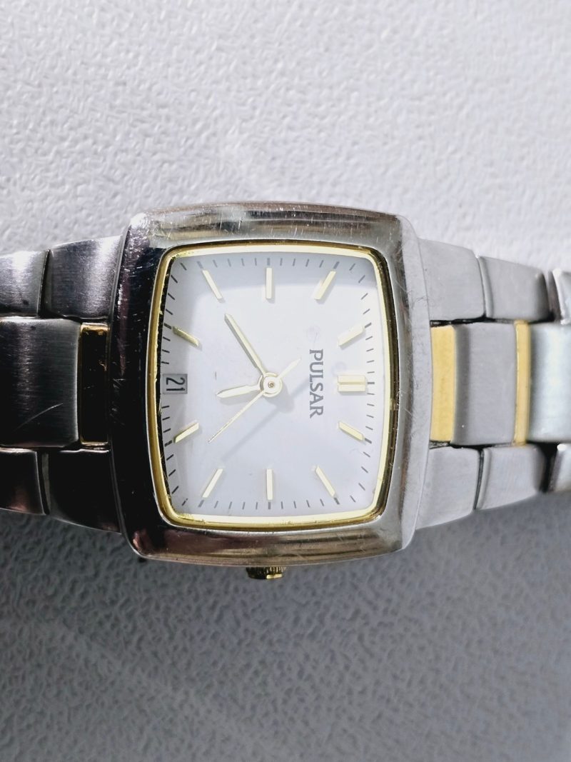 PULSAR WATER RESISTANT ST. STEEL VX82-X320 MOVEMENT JAPAN 580072