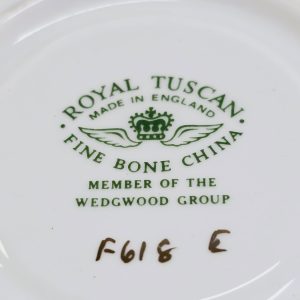 Royal Tuscan Wedgwood-kaffeservis i finaste benporslin – komplett och elegant