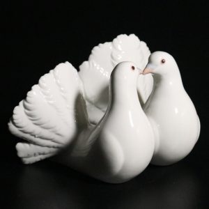 FIGURIN, porslin, Turturduvor, Lladro