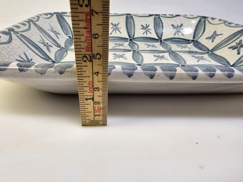 Elegant Serveringsfat från Laholm Keramik - Handgjord Skandinavisk Design