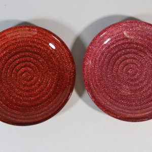 2st röda fat, glas, glitter på undersida