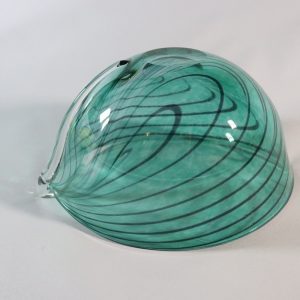 Stor bladformad skål, konstglas - 27cm