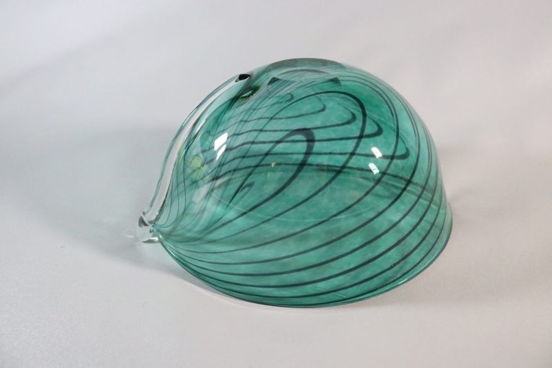 Stor bladformad skål, konstglas - 27cm