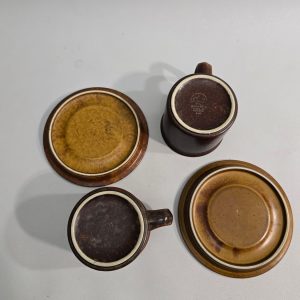 FRUKOSTMUGGAR / JUMBOMUGGAR / CHOKLADMUGGAR, Arabia, "Ruska", Glaserad stengods