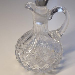Karaff troligen kristall