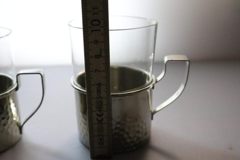 2st teglas, glas och metall