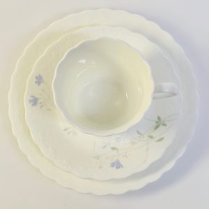 Rosa Somnium" Kaffeservis av Narumi Bone China - Japan