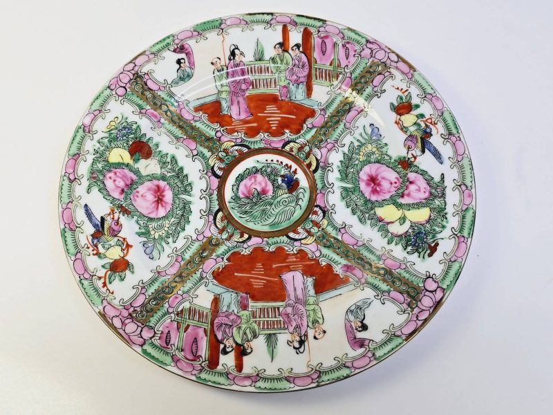 Handmålad tallrik i Rose Canton-stil – Antik kinesisk skönhet, 26 cm