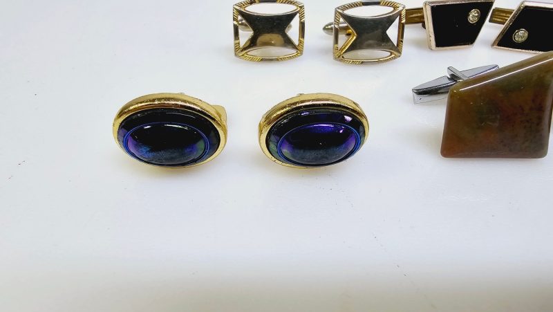 Elegant samling av vintage manschettknappar och accessoarer