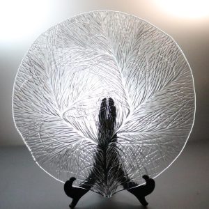 Vacker Ostbricka i glas, från HADELAND NORWAY, 32cm