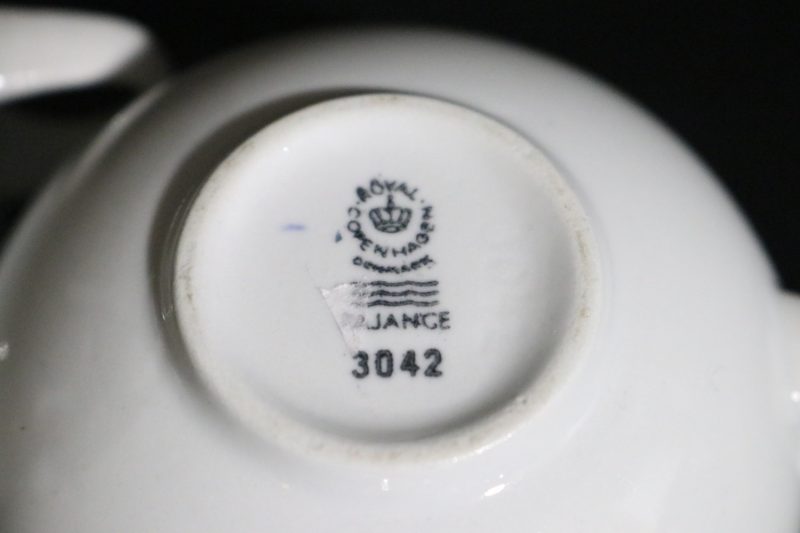 Set med 4 kaffekoppar från Royal Copenhagen, Modell Alliance
