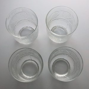 Set om 4 Glas med Struktur – Eleganta och Unika