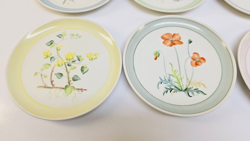 Elegant samling tallrikar – Gefle och Upsala-Ekeby