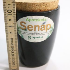 Apotekets Senapskrus i Keramik från Höganäs (2006