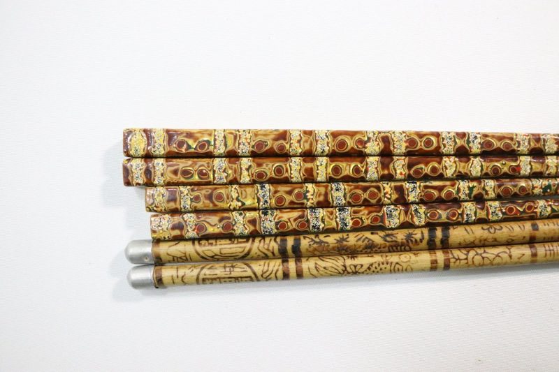 Japanska traditionella ätpinnar, lackerade 4st, +2st äldre