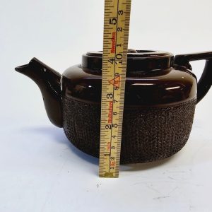 Vintage Tekanna "Made in England" - Brun Glaserad Keramik med Texturerad Detalj