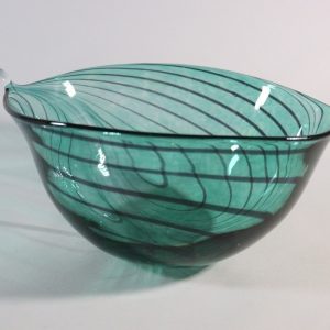Stor bladformad skål, konstglas - 27cm