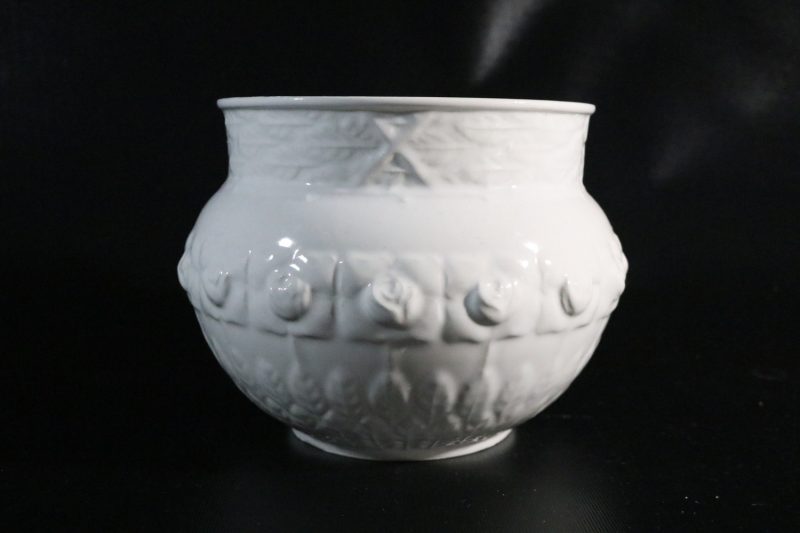 Elegant Vintage Kruka från Gustavsberg – Ett Tidstypiskt Samlarobjekt