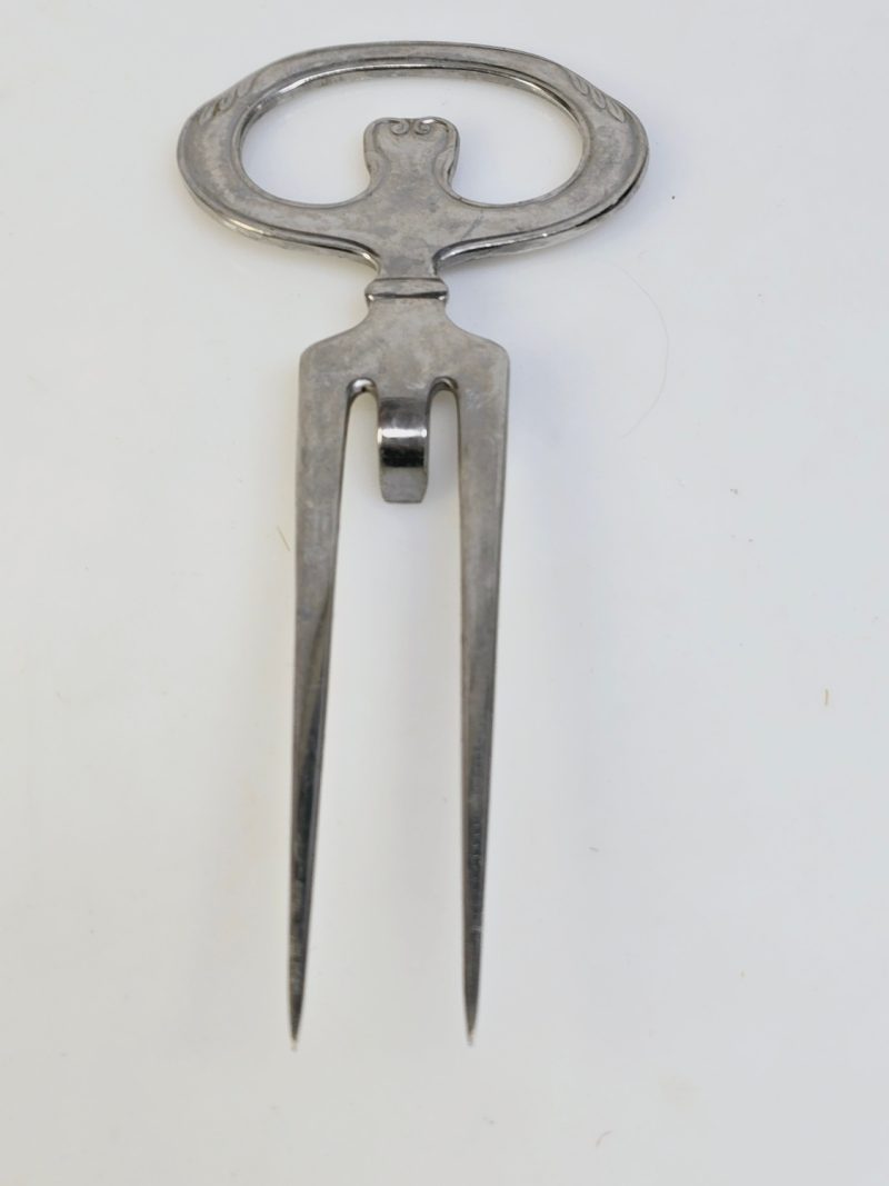 Antik Köttgaffel – Elegant Vintage Design