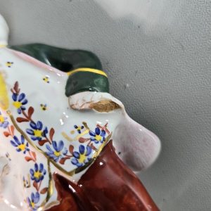 Elegant Tysk Figurin - En Samlares Dröm!