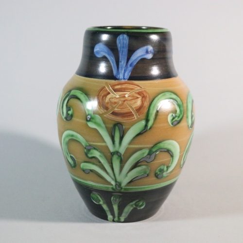 URNA i keramik. Harald Östergren, Upsala Ekeby. 1930-talet