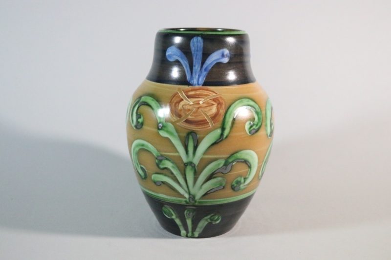 URNA i keramik. Harald Östergren, Upsala Ekeby. 1930-talet