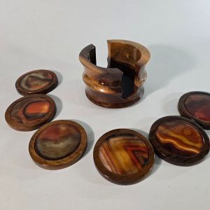 Coasters, trä och agat