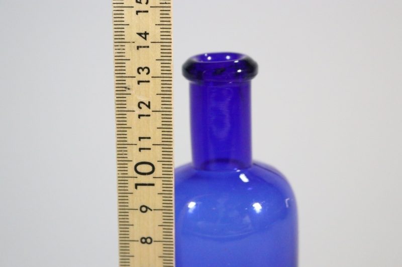 BLOMVAS / FLASKA, Blått glas, ca 13,5cm