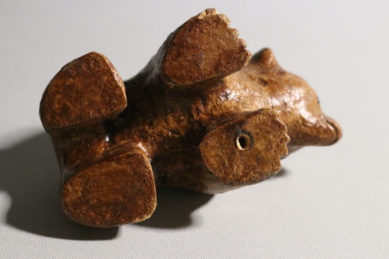 Handgjord Skulptur av Björn – Rustik och Detaljrik, 12 cm