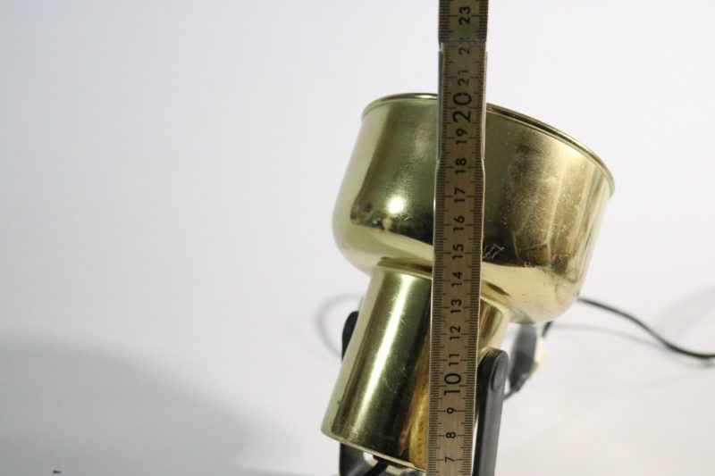 Vintage spotlight-lampa i mässing – Stilfull och iögonfallande retrodesign