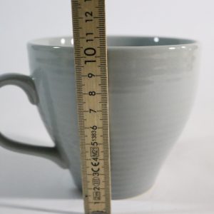 Stilren Grå Mugg från Åhléns – Tidlös Design