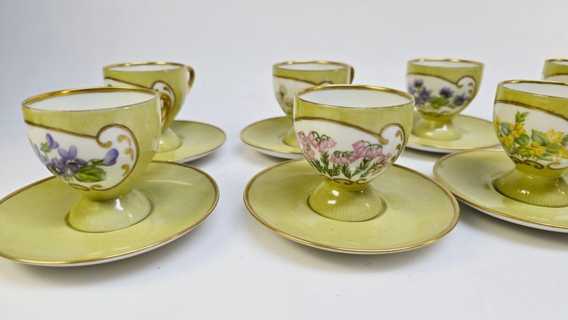 Exklusivt set av 8 kaffekoppar från K&A Krautheim Selb Bavaria
