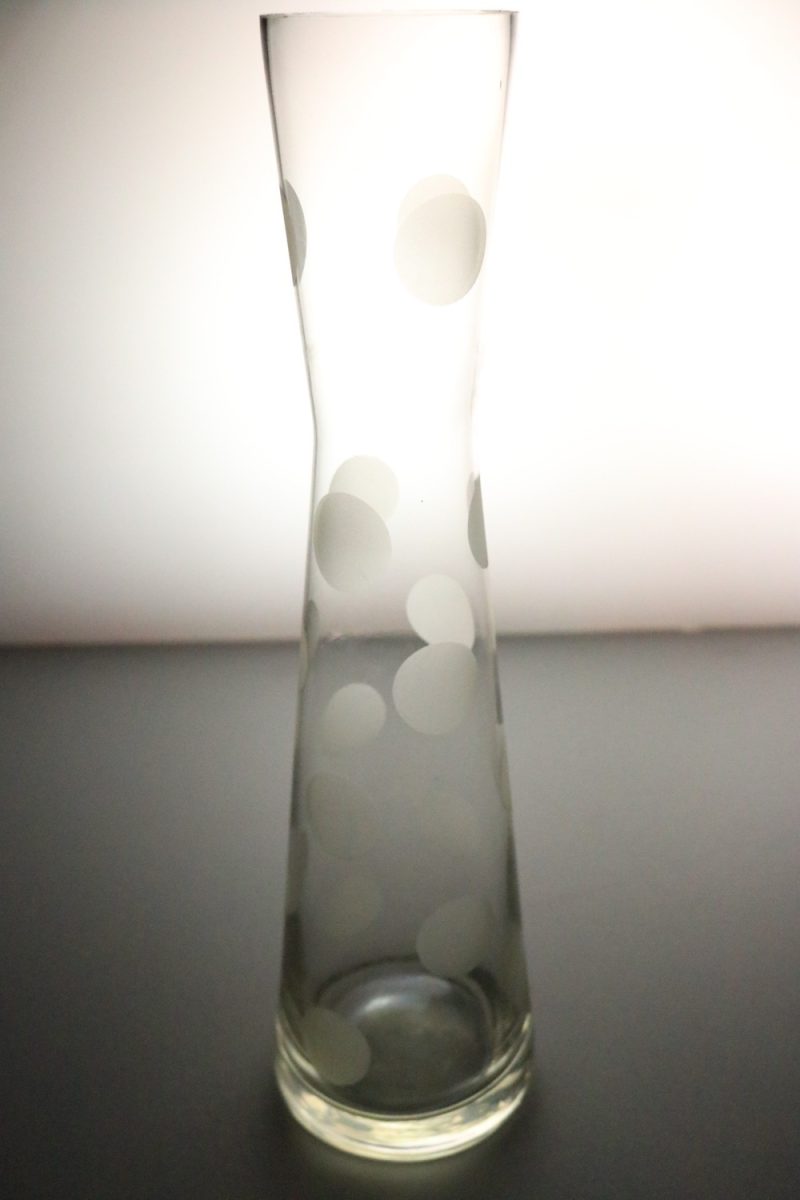 Vas i glas med etsade prickar - 37cm hög D=6,5cm