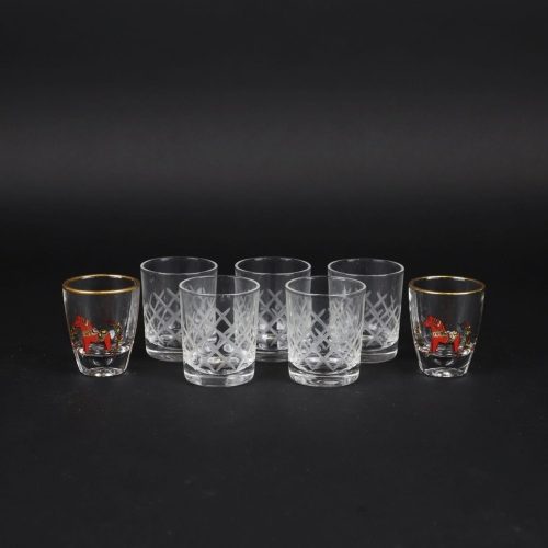 6st glas bl.a dalahästar