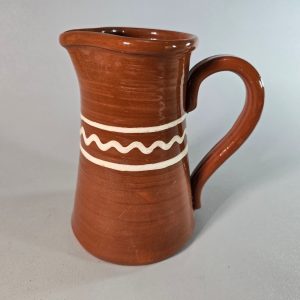 Kandelabrar, bemålat trä, för 2 ljus, herre i folkdräkt, GURLI ANDERSSON