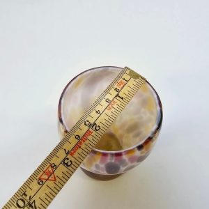Unik Handblåst Glasvas – Färgsprakande Pjäs för Hemmet!