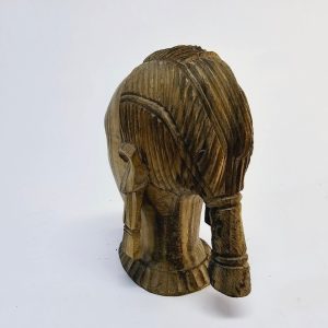 Unik Handsnidad Skulptur – Ett Must-Have för Konstälskare