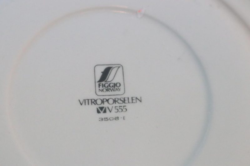 6 Djupa tallrikar, FIGGJO NORWAY VITROPORSELEN 3506 E, V555