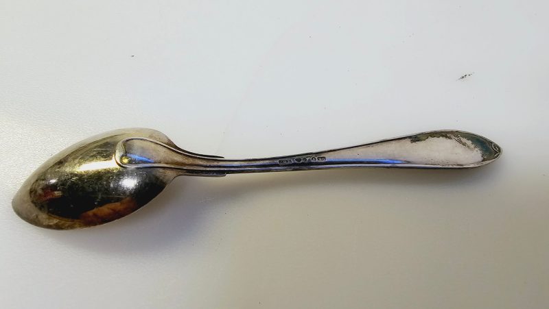 Elegant silversked med klassisk design – Perfekt för samlare och silverälskare