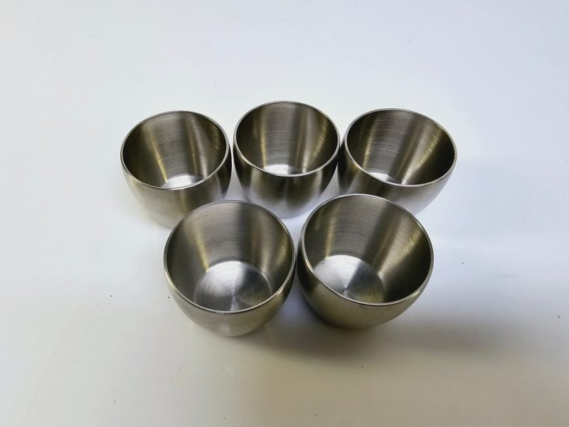 Elegant set av 5 rostfria äggkoppar – tidlös design!