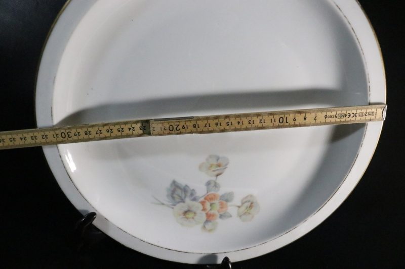 Vintage Tallrik från Rörstrand – 33 cm med Blommotiv
