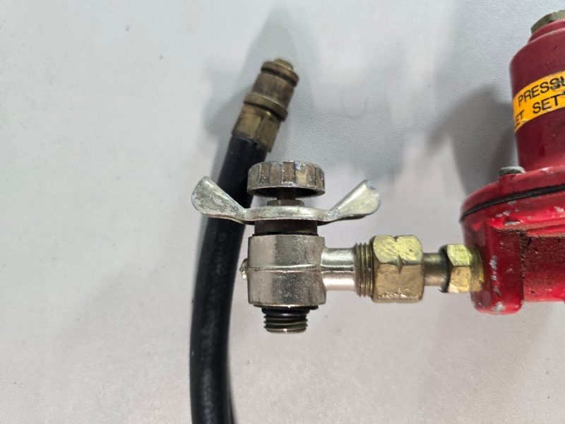 Gasolregulator 2 bar - säljs i befintligt skick