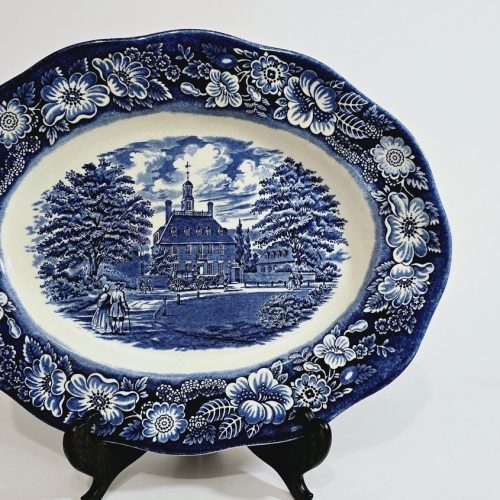 SERVERINGSFAT, Staffordshire Governors house Williamsburg, Liberty Blue, Porslin